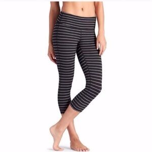 Athleta Chaturanga Black Grey Striped Capri Leggings XS
